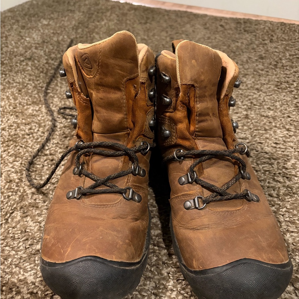Keen Men's Pyrenees Waterproof Hiking Boots size 10 Brown